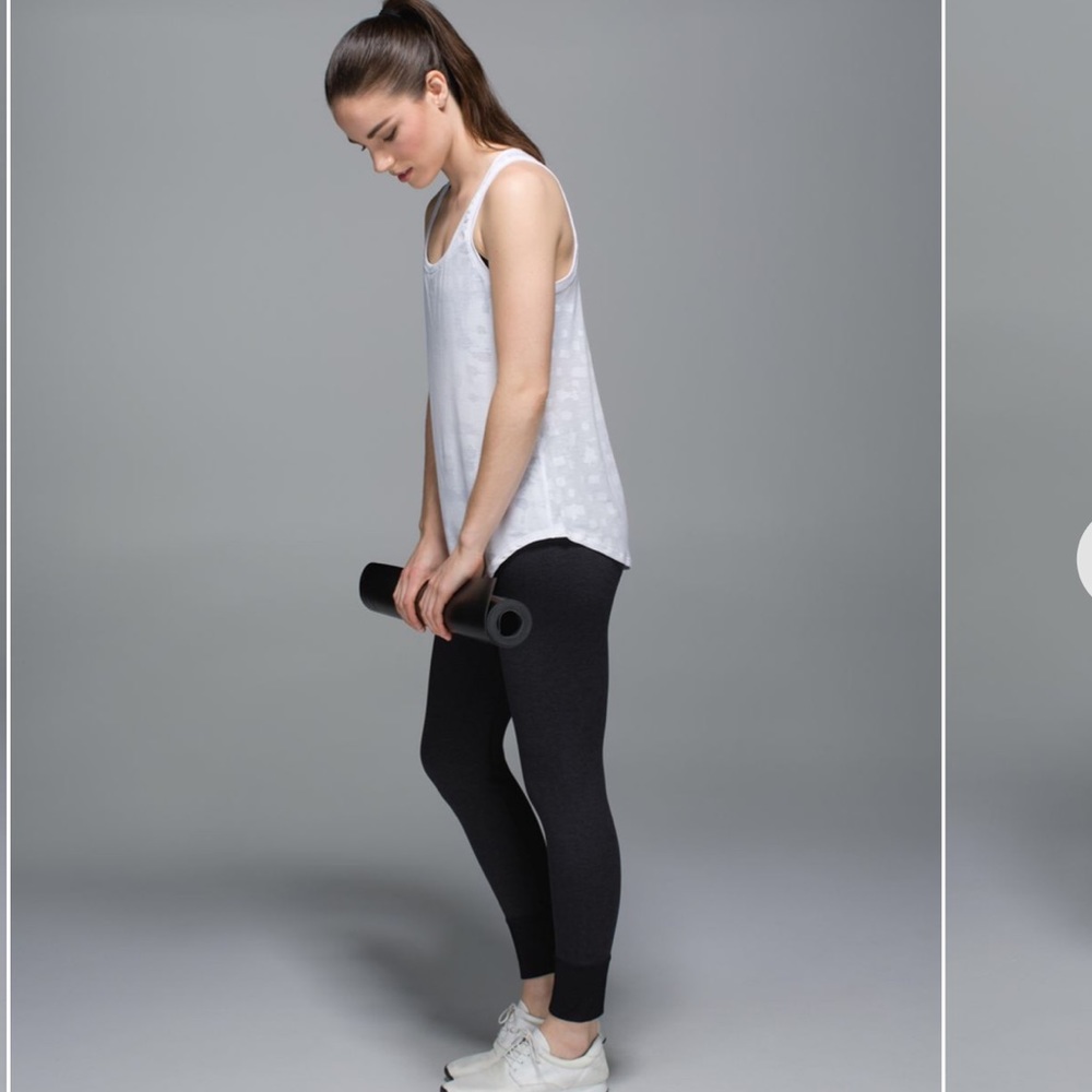 Lululemon size 10 ebb to street tights